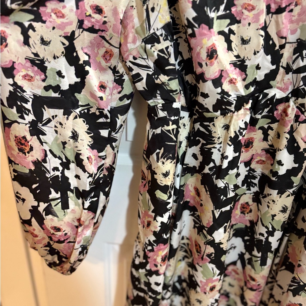 Floral V-Neck Mini Babydoll Empire Bubble Dress - Picture 5 of 6